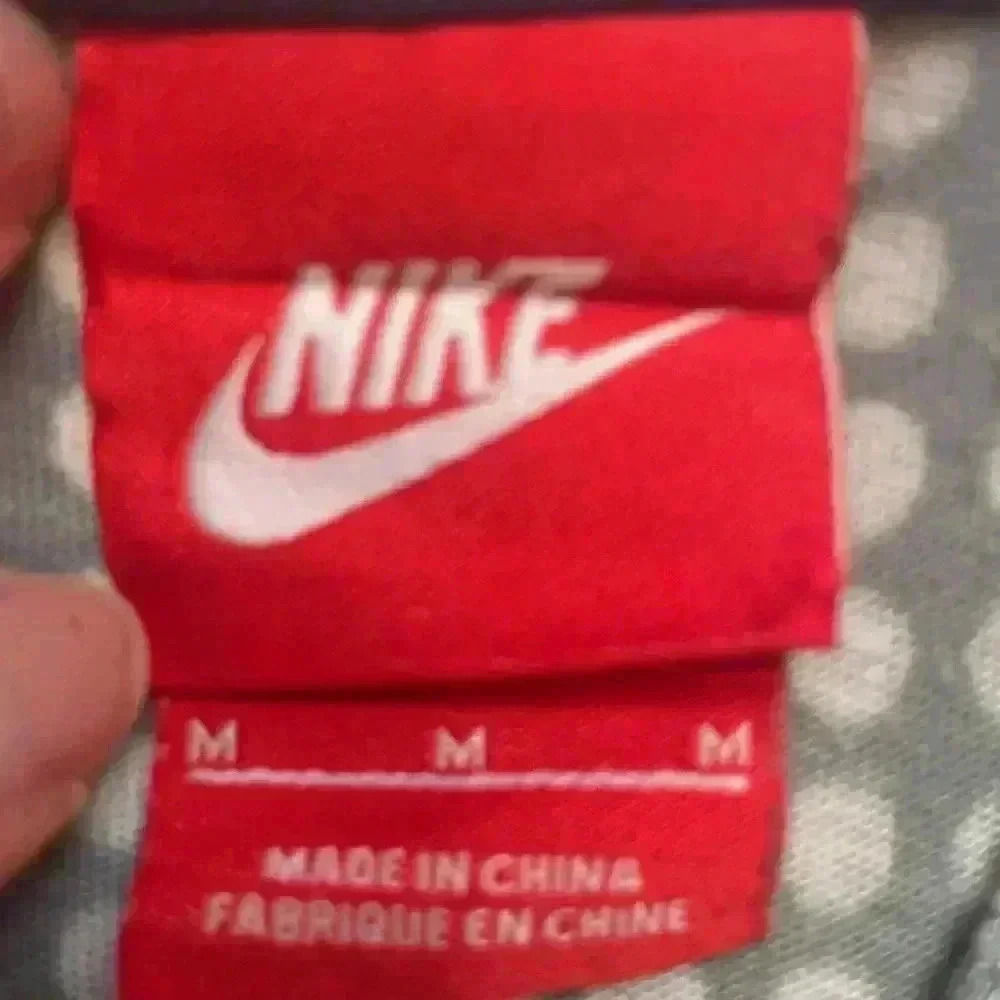 NIKE Women’s Tank Top - Picture 5 of 8